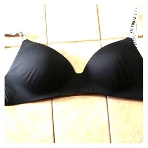 Victoria's Secret T-shirt bra